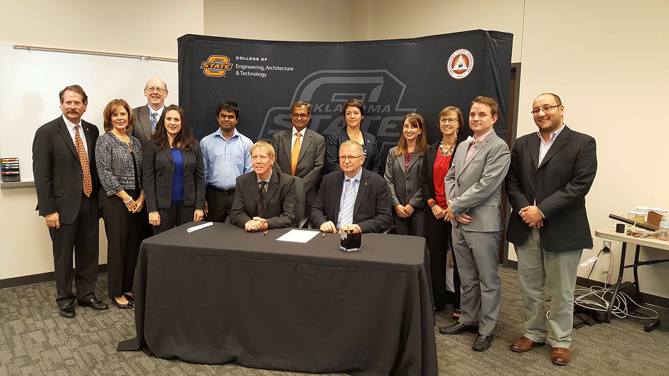 Professors team at Oklahoma State University working on ATS technology – signing ceremony 19.11.2016